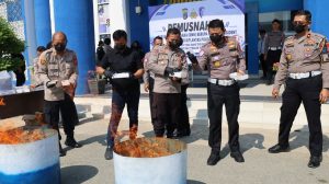 material Regident usang