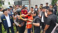 rekonstruksi pembunuhan satu keluarga