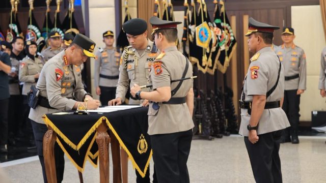 mutasi Polri besar-besaran